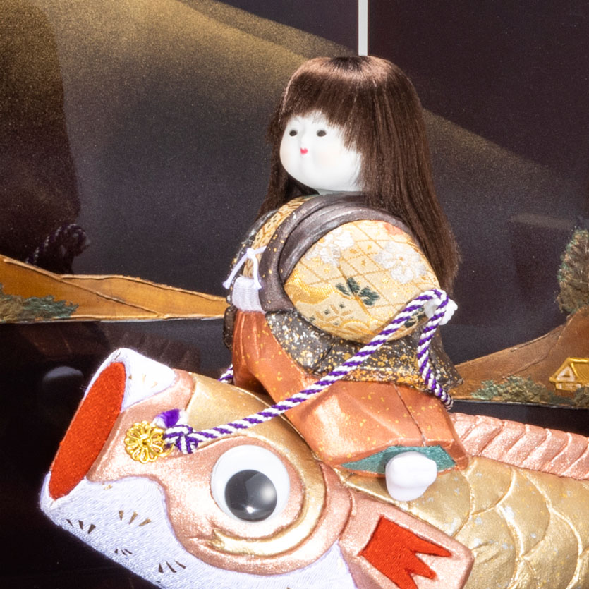 金沢箔布木目込　五月人形　薫風　収納櫃付|コンパクトな五月人形|