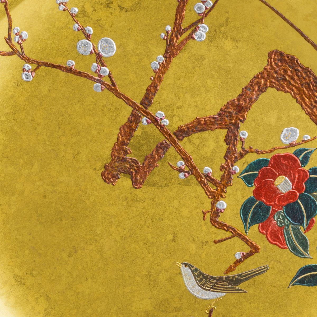 飾り皿 梅椿にうぐいす - 金沢金箔の箔一| HAKUICHI STYLE