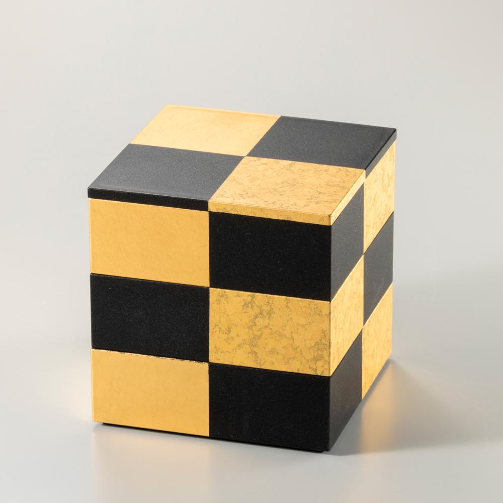 華おぼろ　3.8寸三段重(黒)