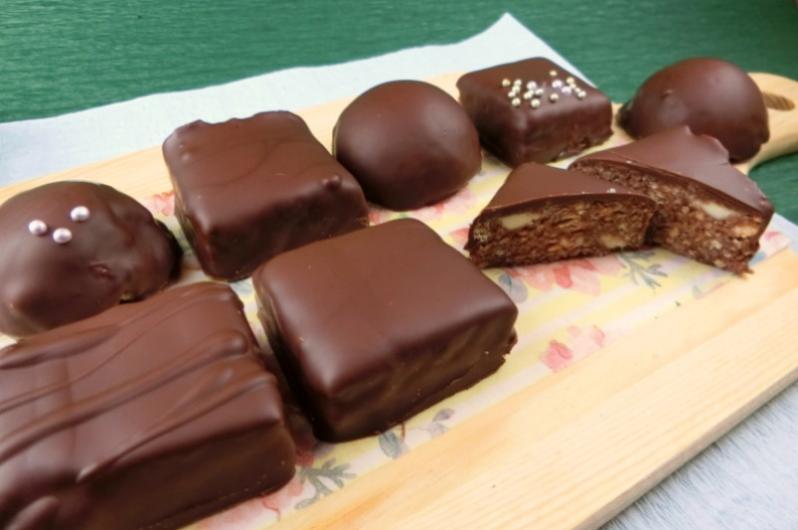 アラザンを使ったレシピ_2　横浜の人気チョコレートスイーツ・ラムボール