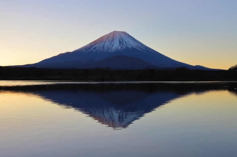 日本一の縁起物、富士山の工芸品。