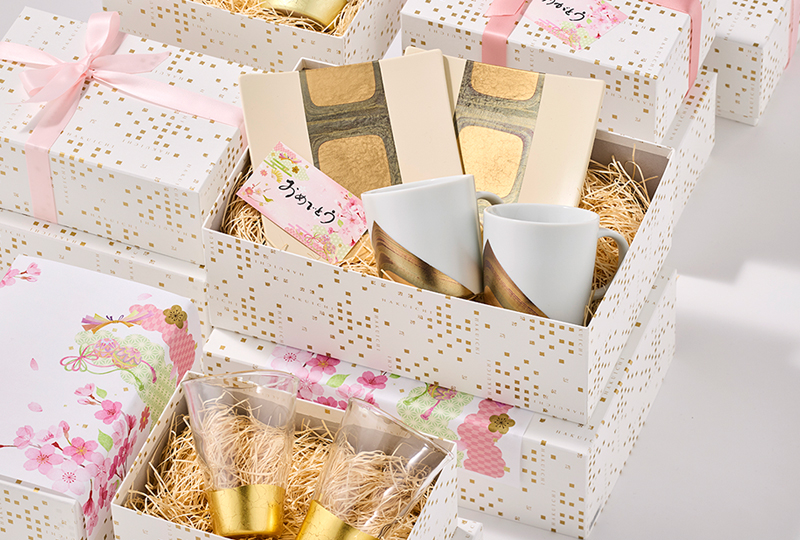 門出の季節に 想いを重ねるペアギフト